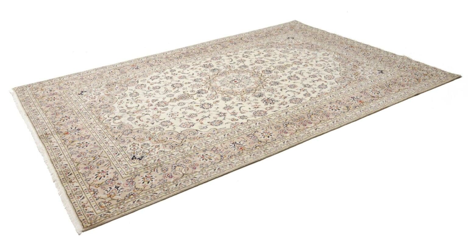 Hand-Knotted Wool Kashan Persian Rug, 200 × 290 cm – view 2