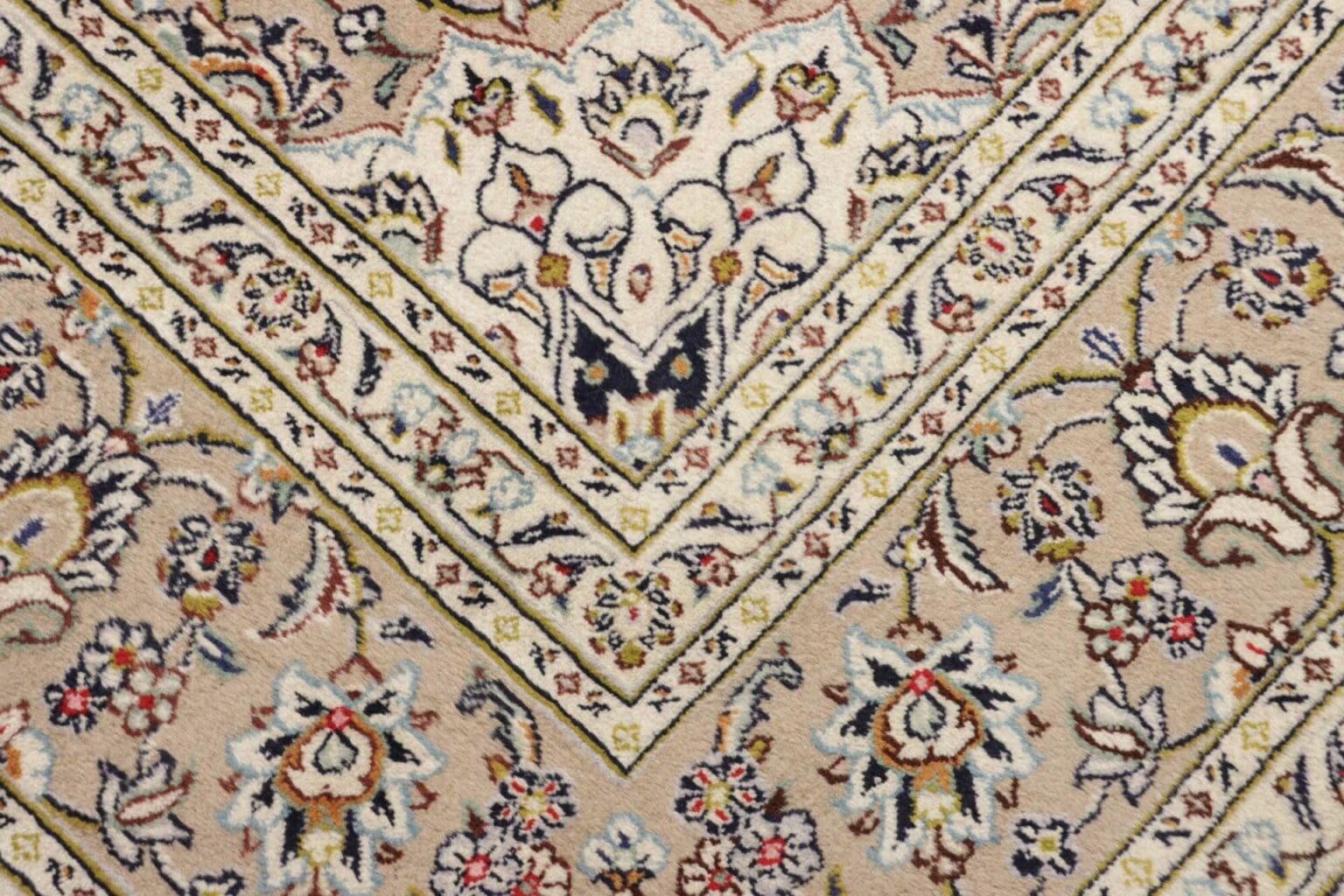 Hand-Knotted Wool Kashan Persian Rug, 200 × 290 cm – view 6