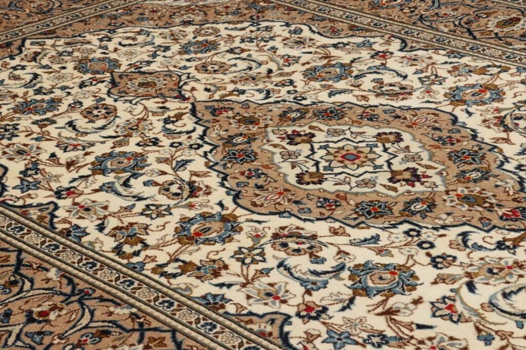 Kashan Persian Rug — hand-knotted, 203 × 308 cm, Wool – view 7