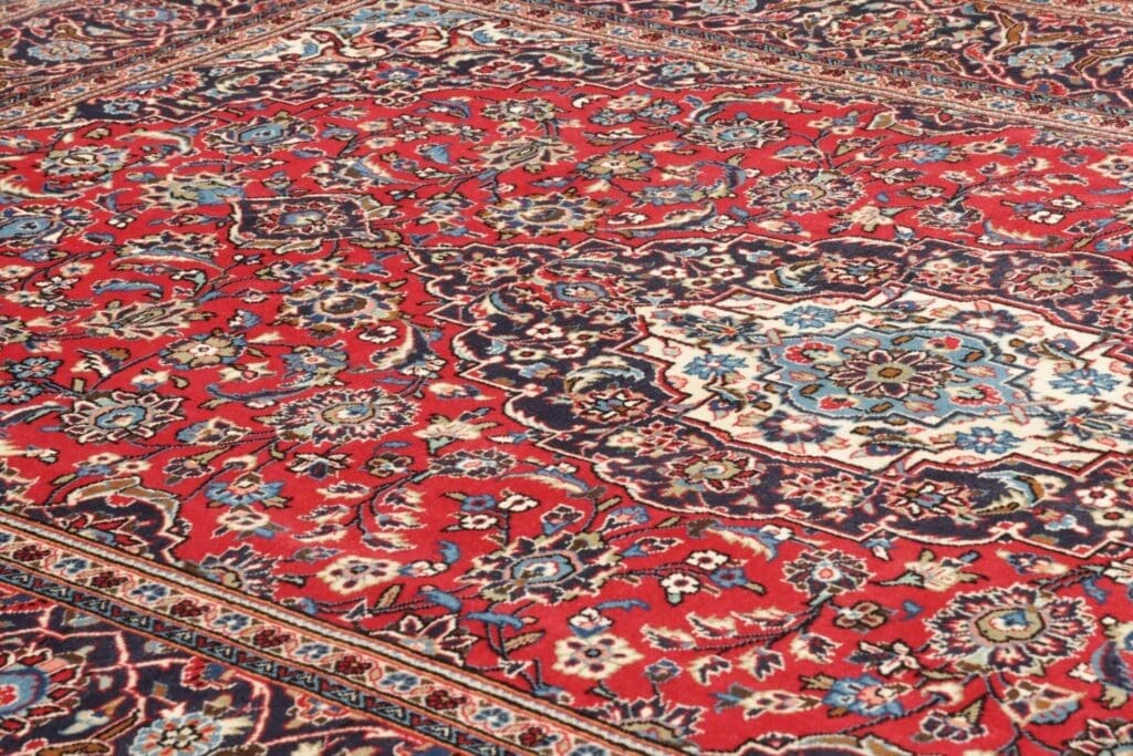 Hand-Knotted Wool Kashan Persian Rug, 203 × 312 cm – view 7