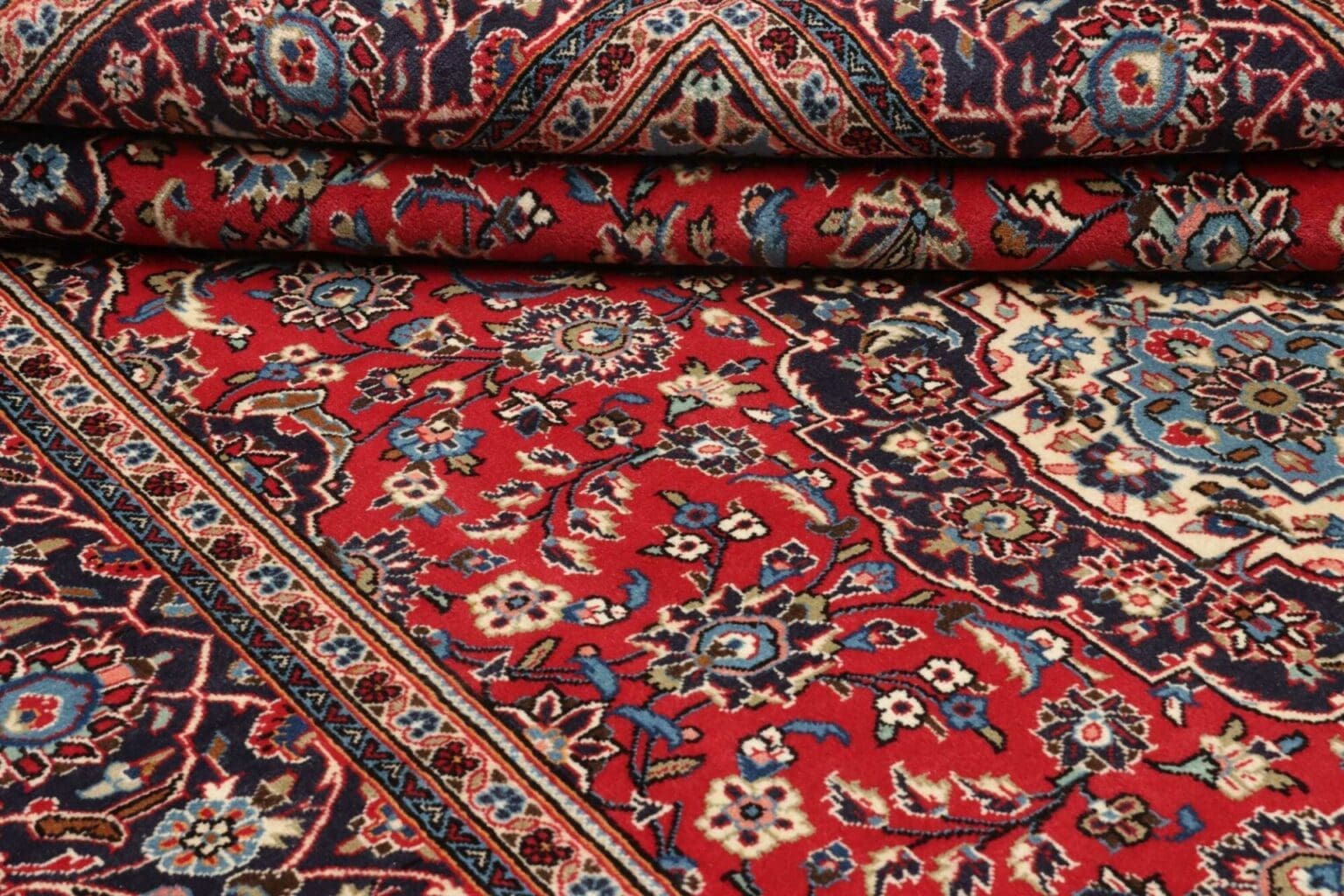 Hand-Knotted Wool Kashan Persian Rug, 203 × 312 cm – view 10