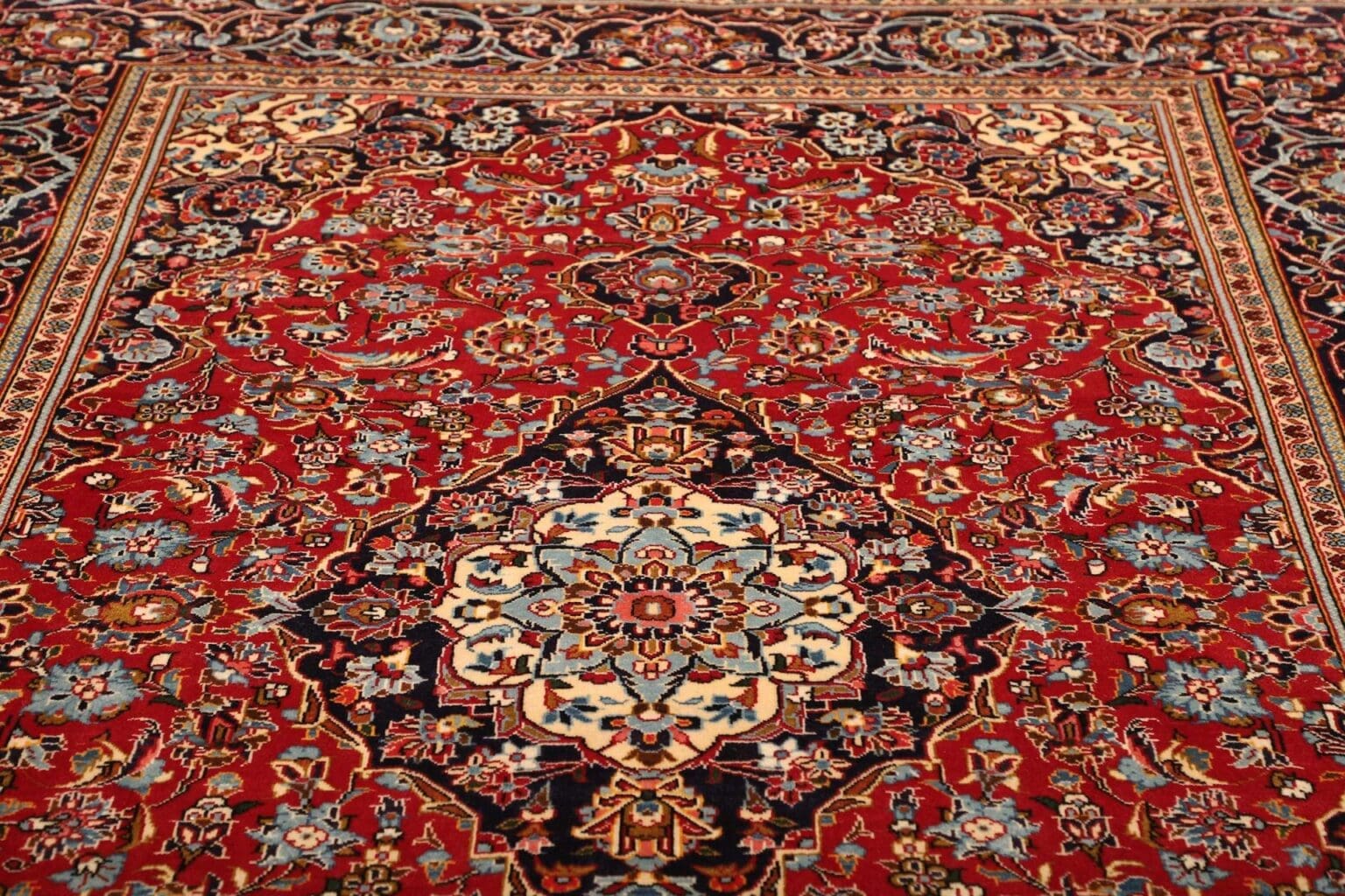 Hand-Knotted Wool Kashan Persian Rug, 206 × 300 cm – view 8