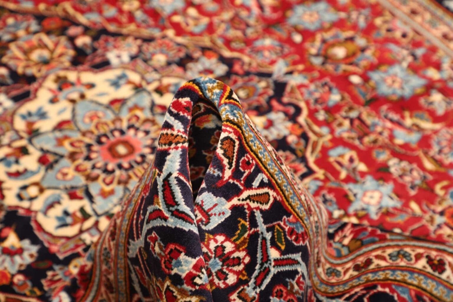 Hand-Knotted Wool Kashan Persian Rug, 206 × 300 cm – view 9
