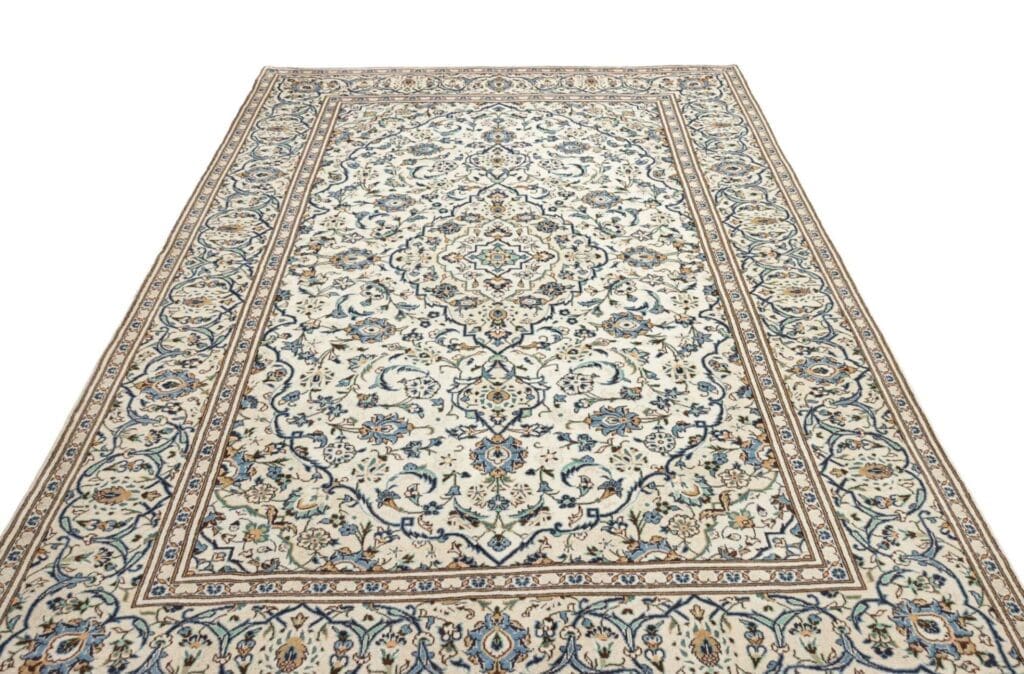 Kashan Persian Rug — hand-knotted, 196 × 308 cm, Wool – view 4