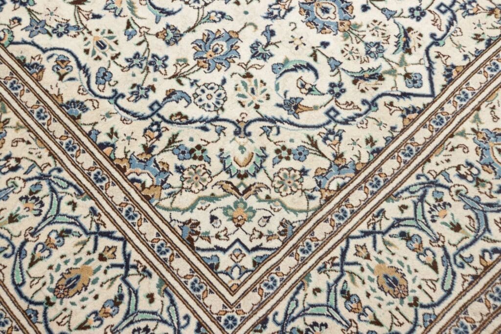 Kashan Persian Rug — hand-knotted, 196 × 308 cm, Wool – view 6