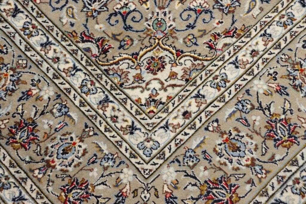 Hand-Knotted Wool Kashan Persian Rug, 200 × 303 cm – view 6