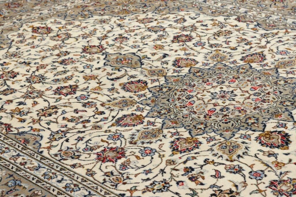Hand-Knotted Wool Kashan Persian Rug, 200 × 303 cm – view 8