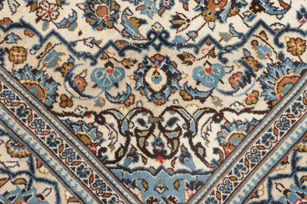 Hand-Knotted Wool Kashan Persian Rug, 200 × 305 cm – view 6
