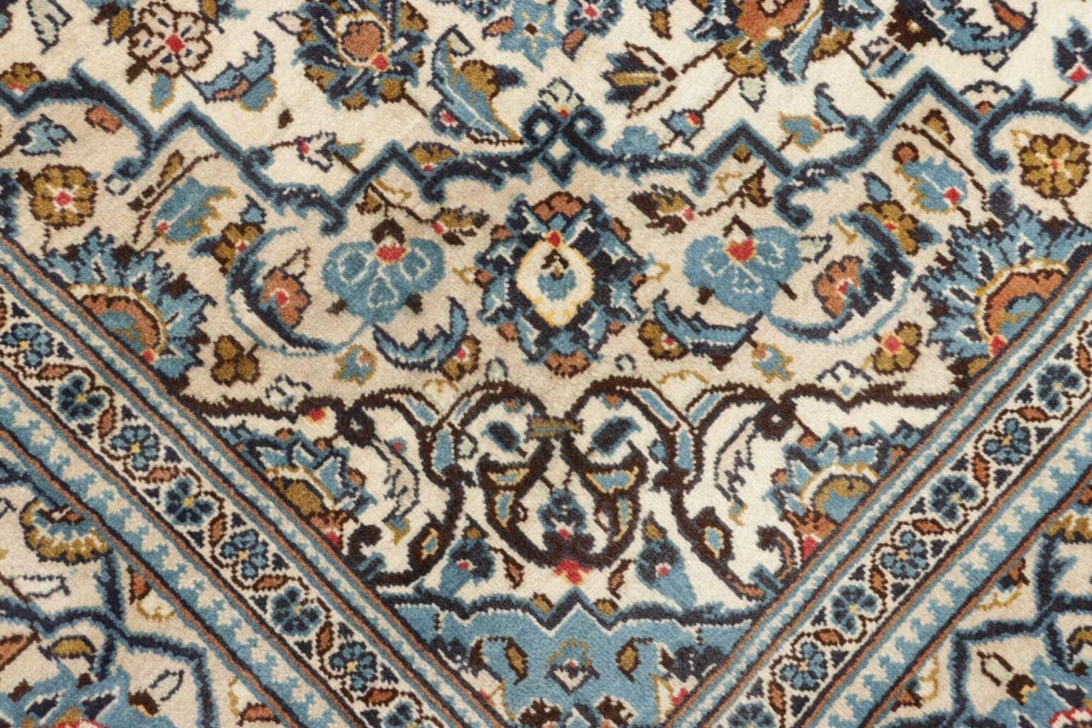 Hand-Knotted Wool Kashan Persian Rug, 200 × 305 cm – view 6