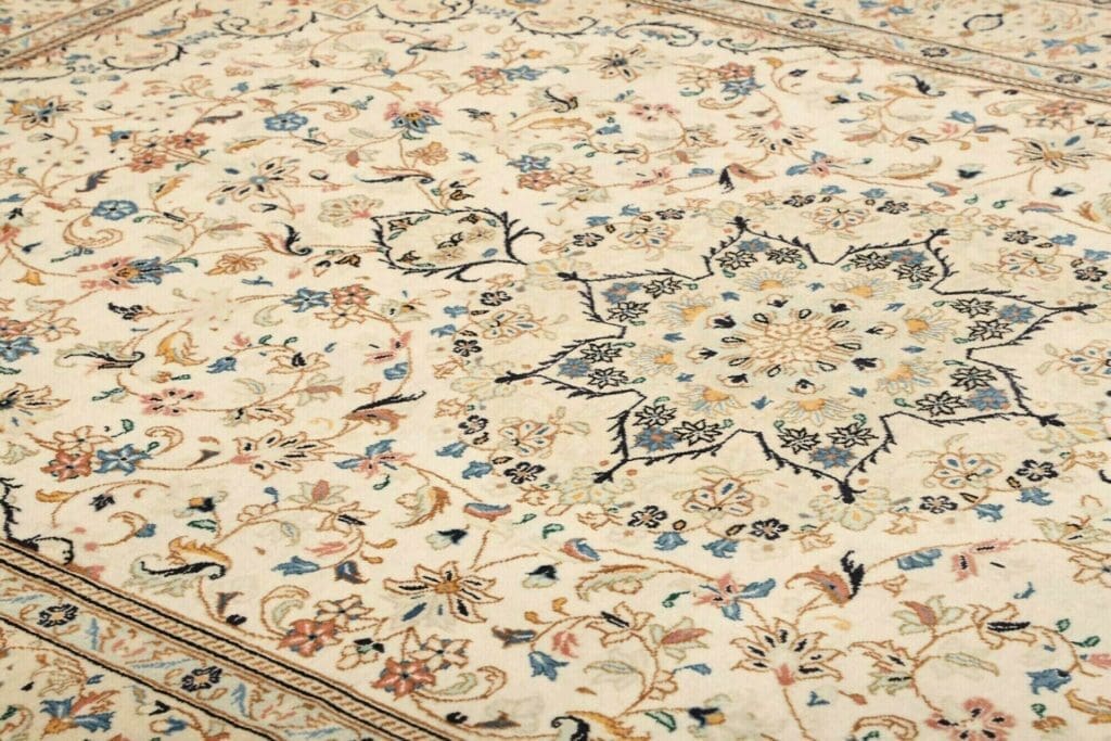 Kashan Persian Rug 203 × 312 cm, Wool, hand-knotted – view 7