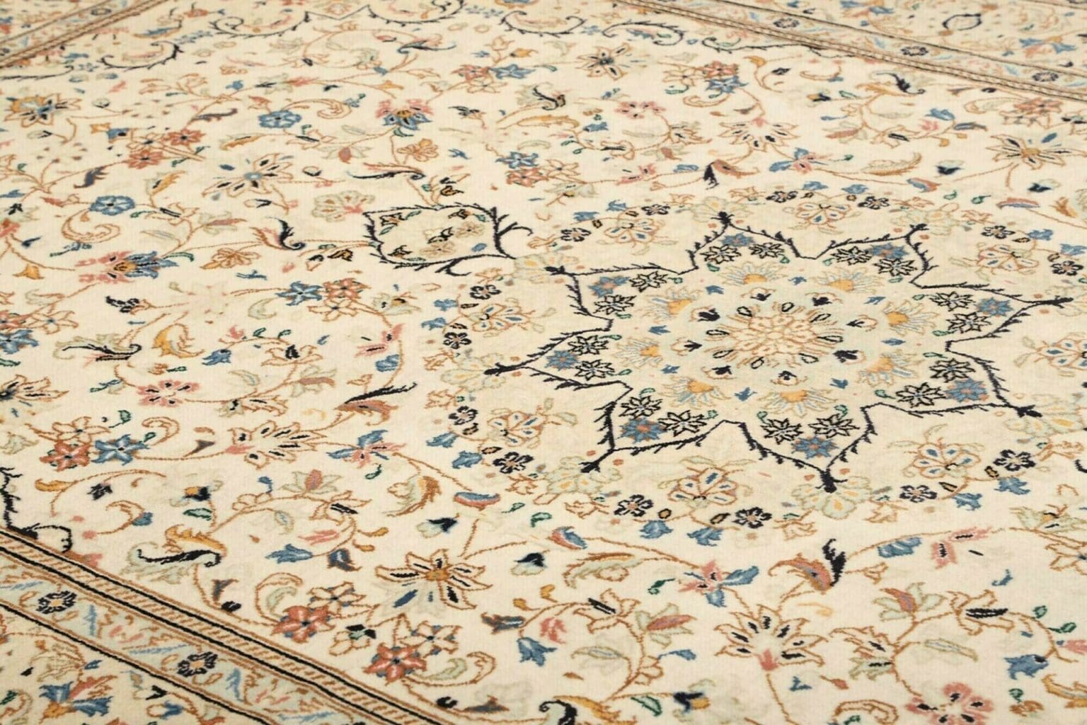Kashan Persian Rug 203 × 312 cm, Wool, hand-knotted – view 7
