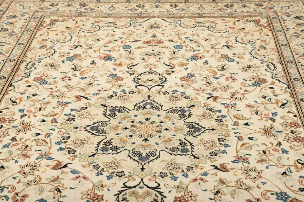 Kashan Persian Rug 203 × 312 cm, Wool, hand-knotted – view 8