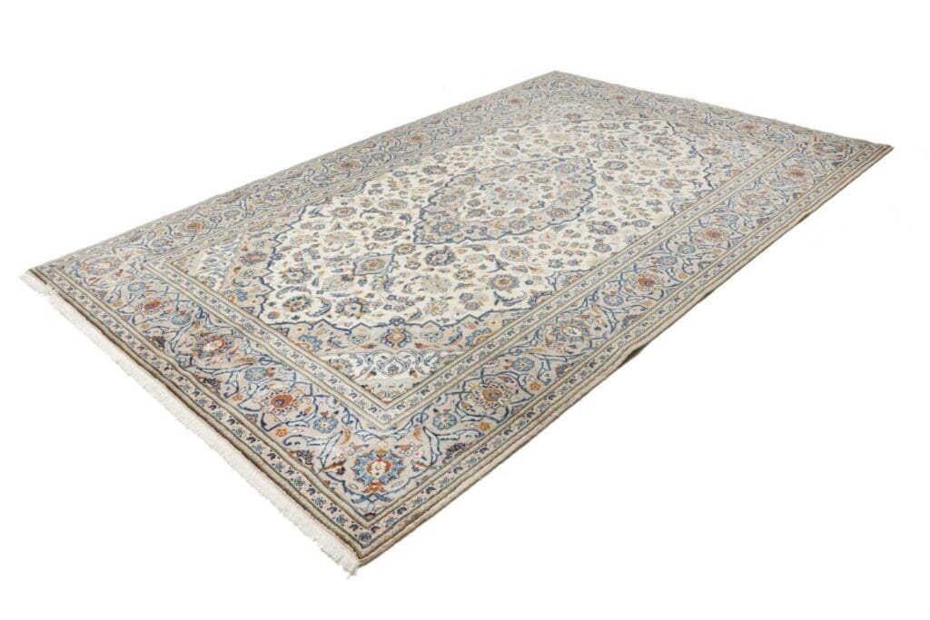 Hand-Knotted Wool Kashan Persian Rug, 197 × 307 cm – view 2