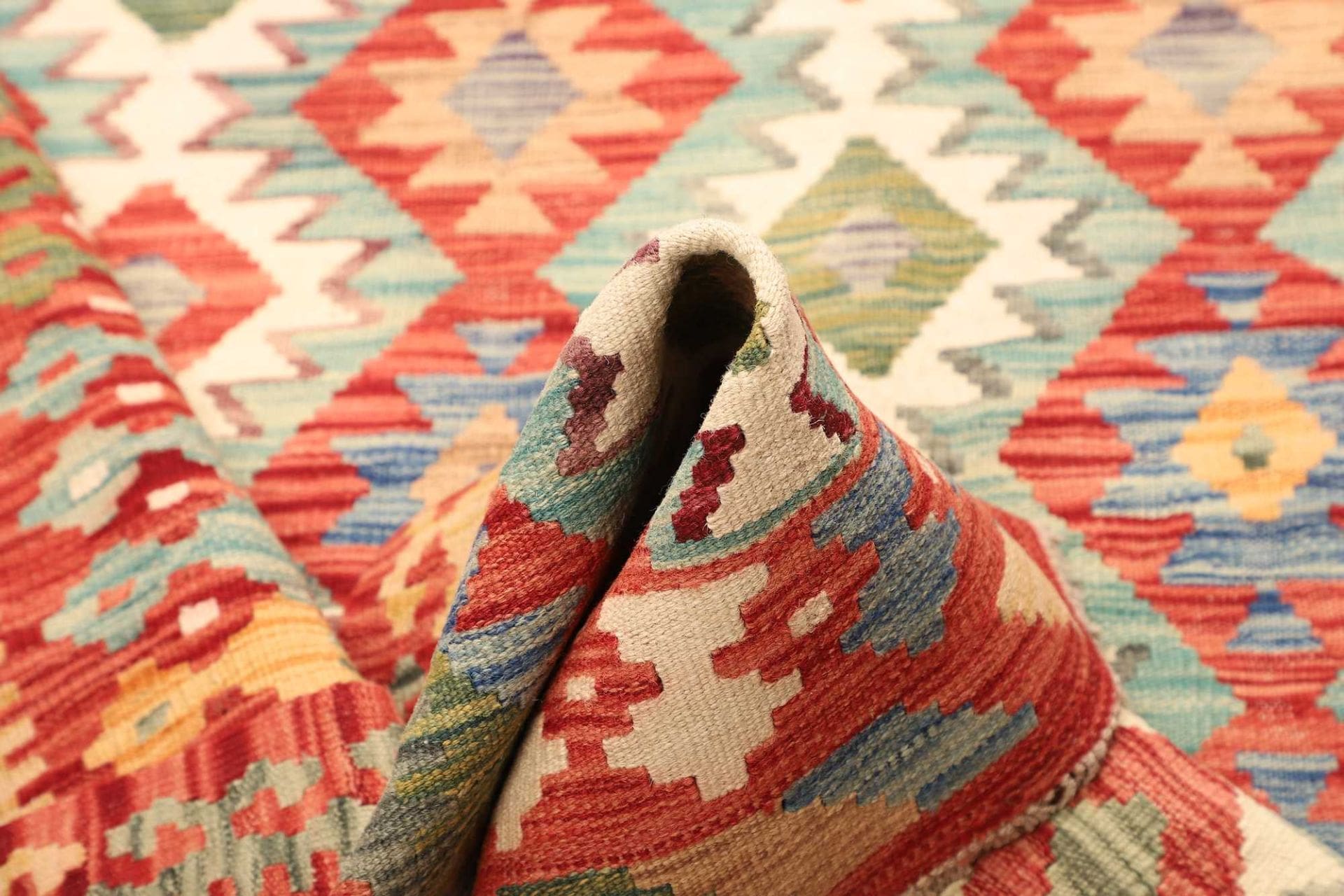 Kilim Pakistani Rug — hand-woven, 174 × 230 cm, Wool