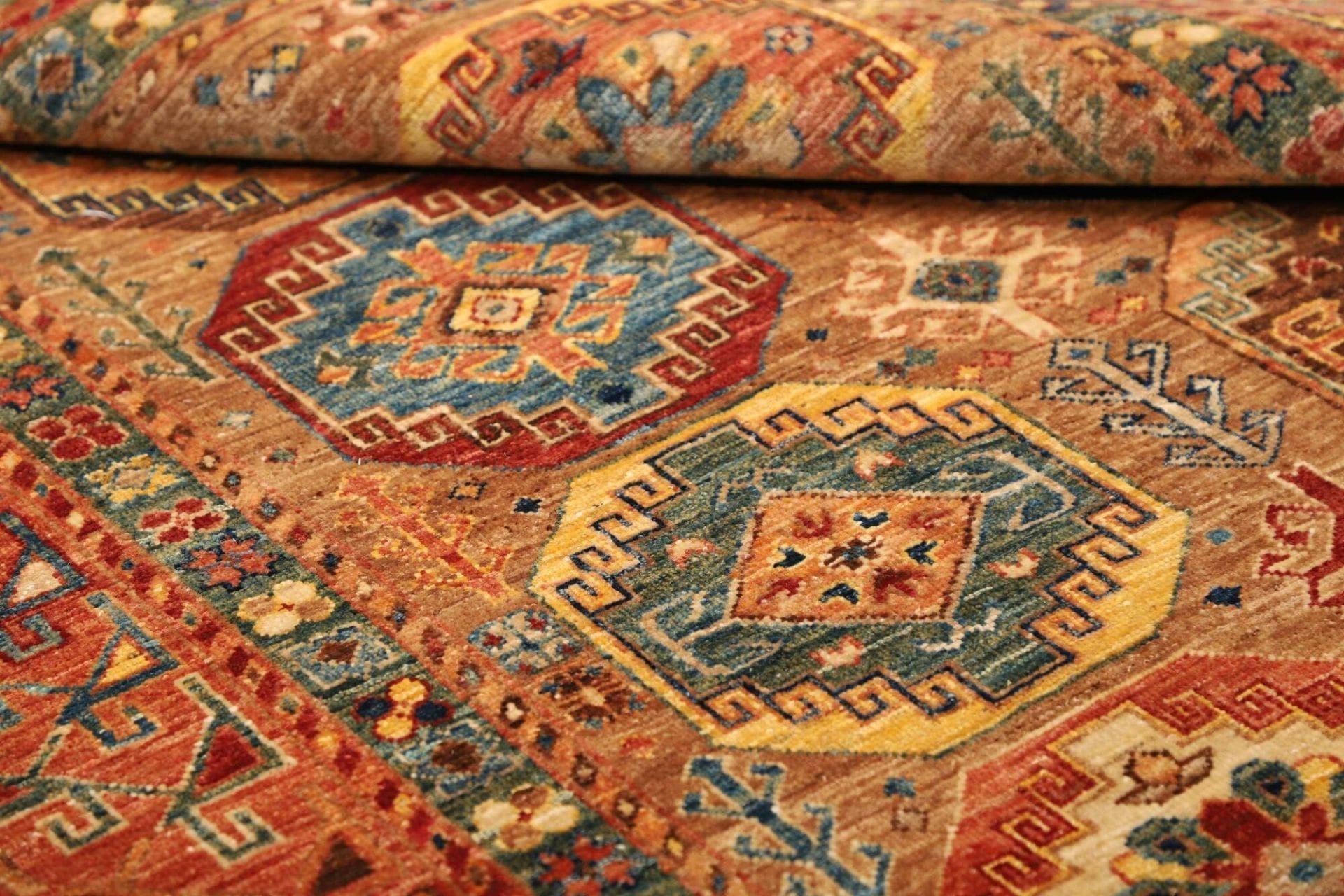 Hand-Knotted Wool Samarkand Pakistani Rug, 125 × 190 cm