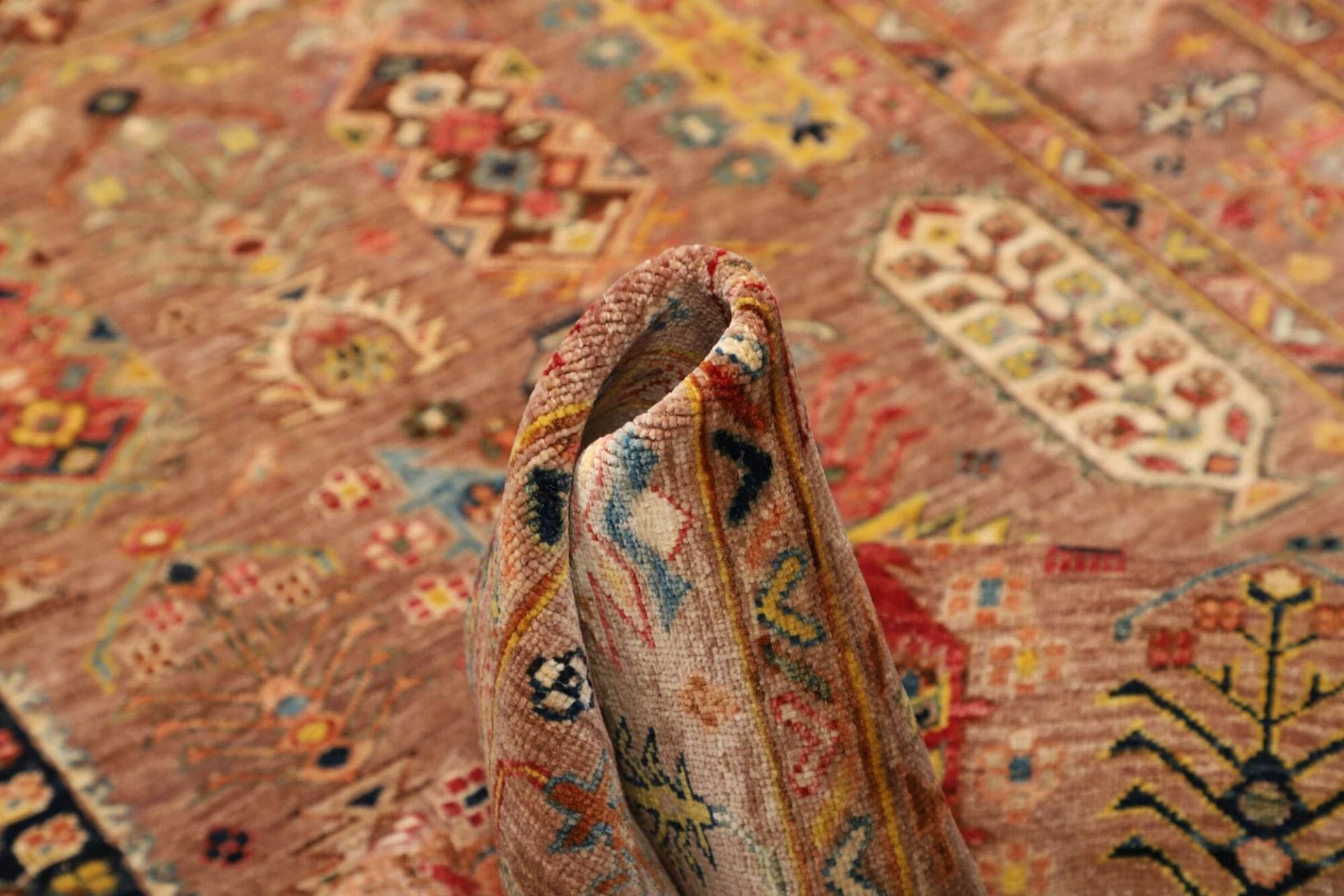 Hand-Knotted Wool Samarkand Pakistani Rug, 132 × 180 cm