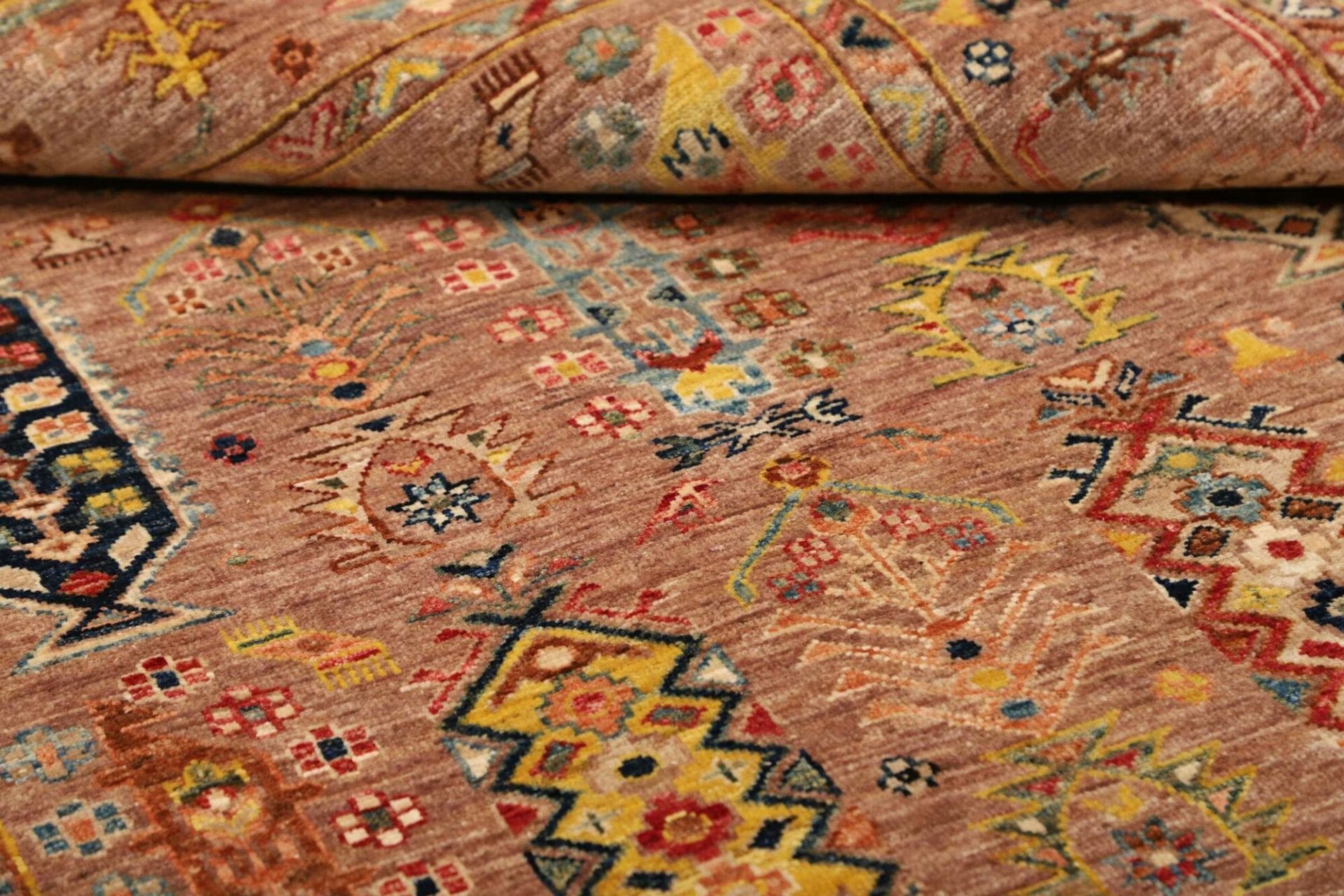 Hand-Knotted Wool Samarkand Pakistani Rug, 132 × 180 cm