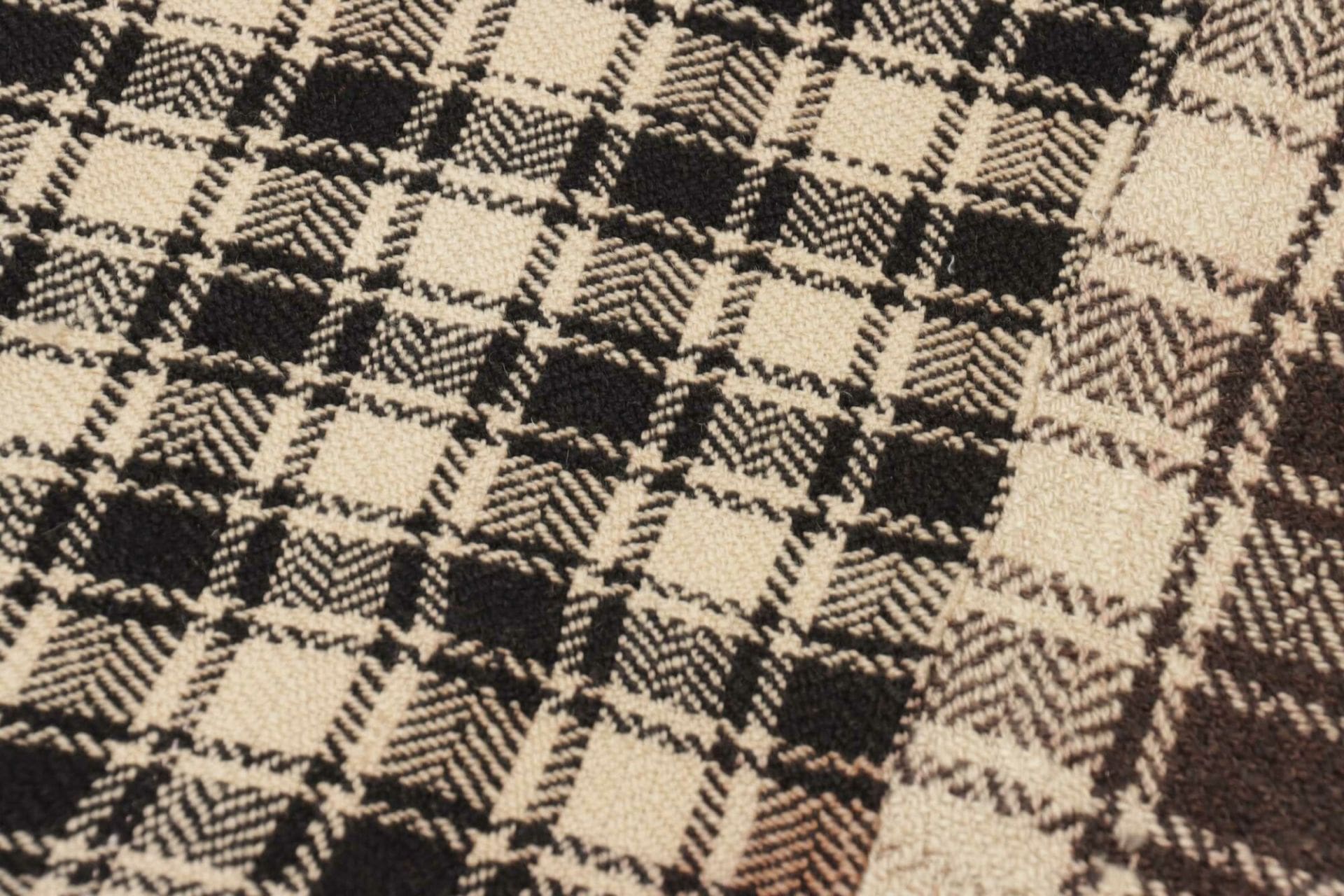 Persian Rug 155 × 202 cm, Wool, hand-knotted