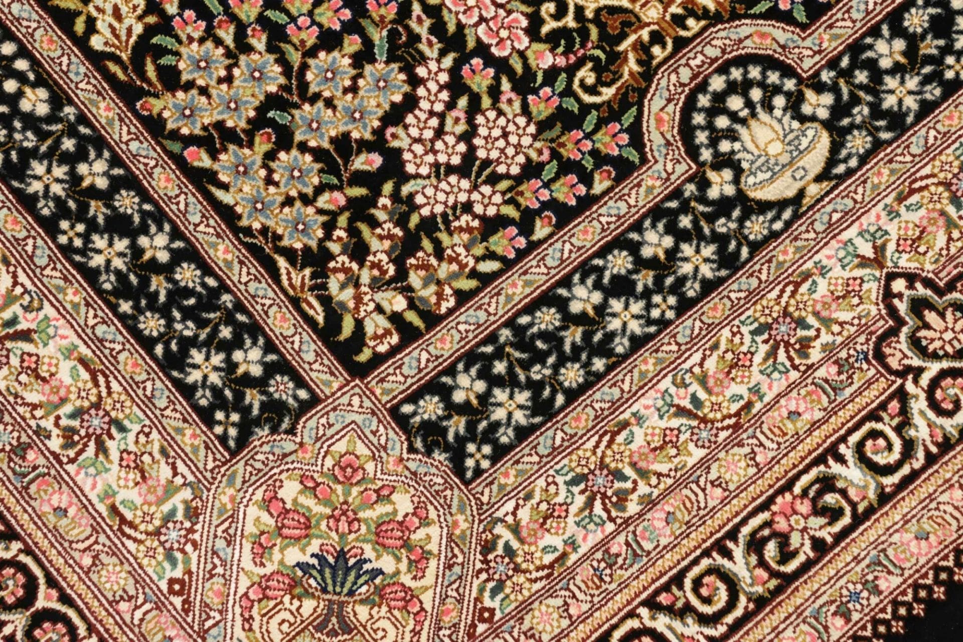 ghom-teppich-80-x-121cm-seide-600000-knoten-handgeknupft-5 Qom Persian Rug — hand-knotted, 80 × 121 cm, Silk