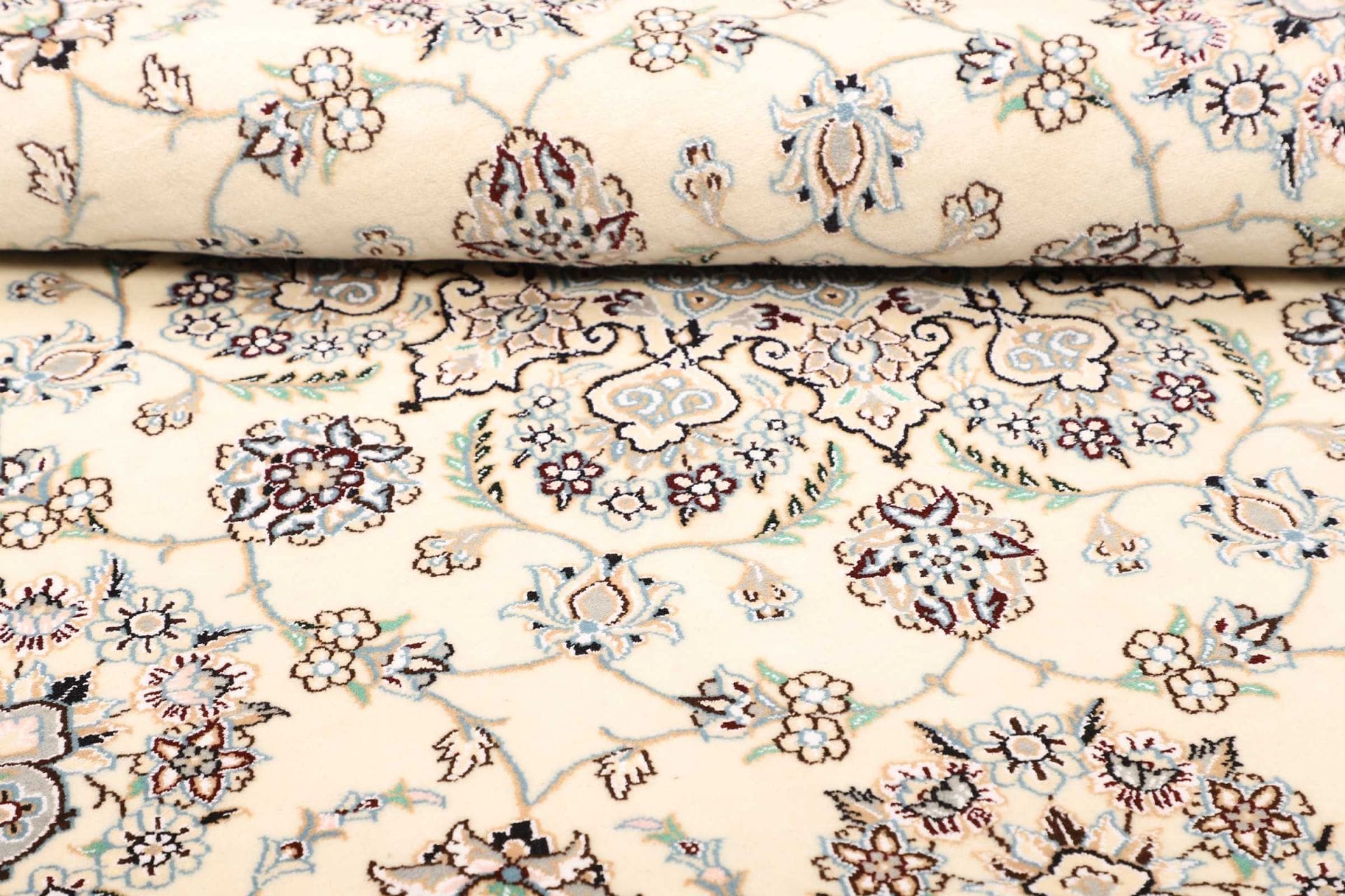 Nain Persian Rug — hand-knotted, 208 × 205 cm, Wool
