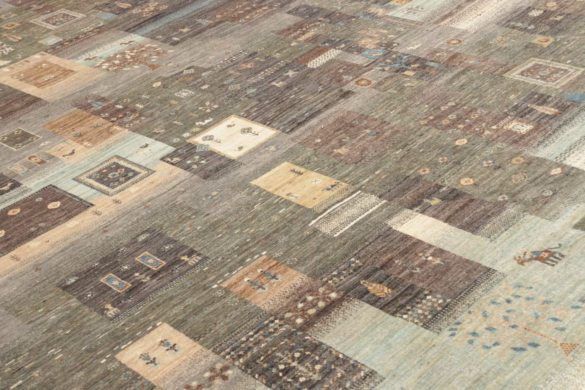 Samarkand Pakistani Rug 236 × 293 cm, Wool, hand-knotted