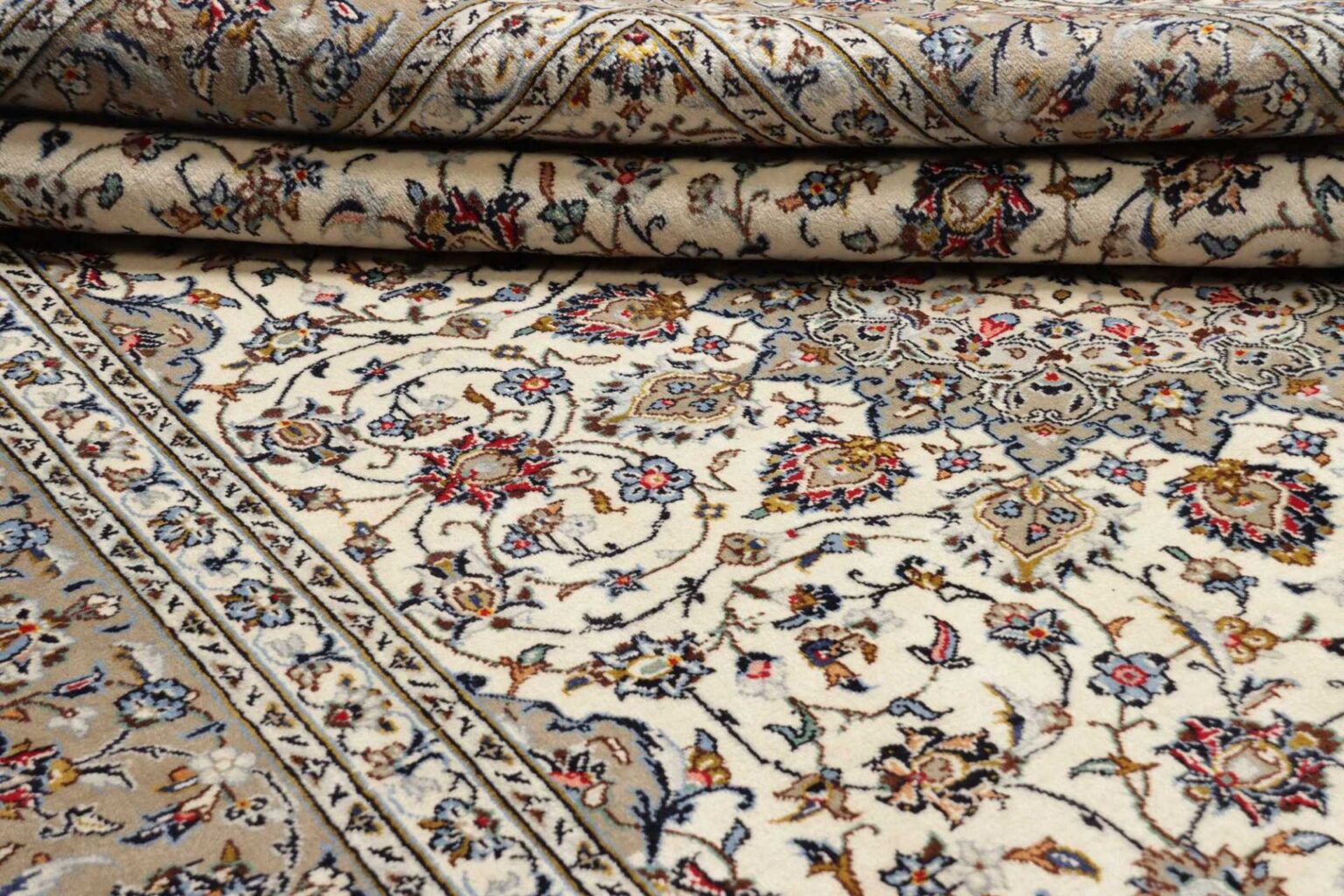 Hand-Knotted Wool Kashan Persian Rug, 200 × 303 cm – view 11