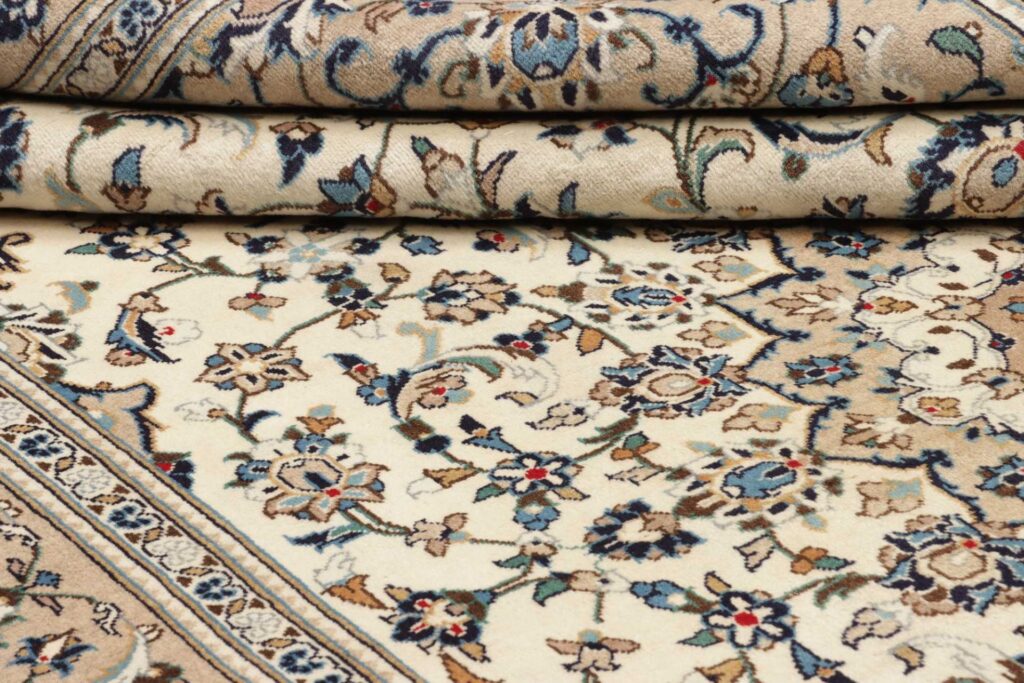 Kashan Persian Rug — hand-knotted, 201 × 306 cm, Wool – view 11