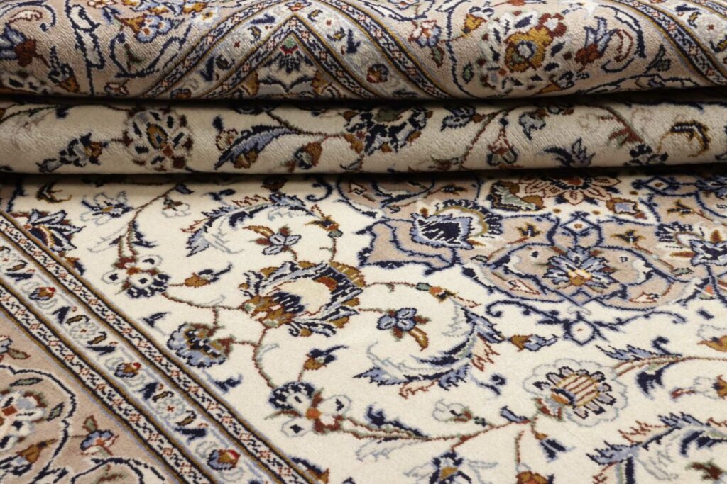Kashan Persian Rug — hand-knotted, 206 × 320 cm, Wool – view 11
