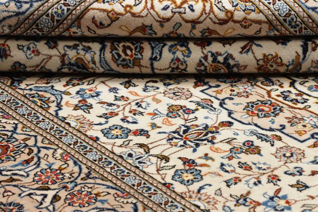 Kashan Persian Rug — hand-knotted, 197 × 316 cm, Wool – view 11