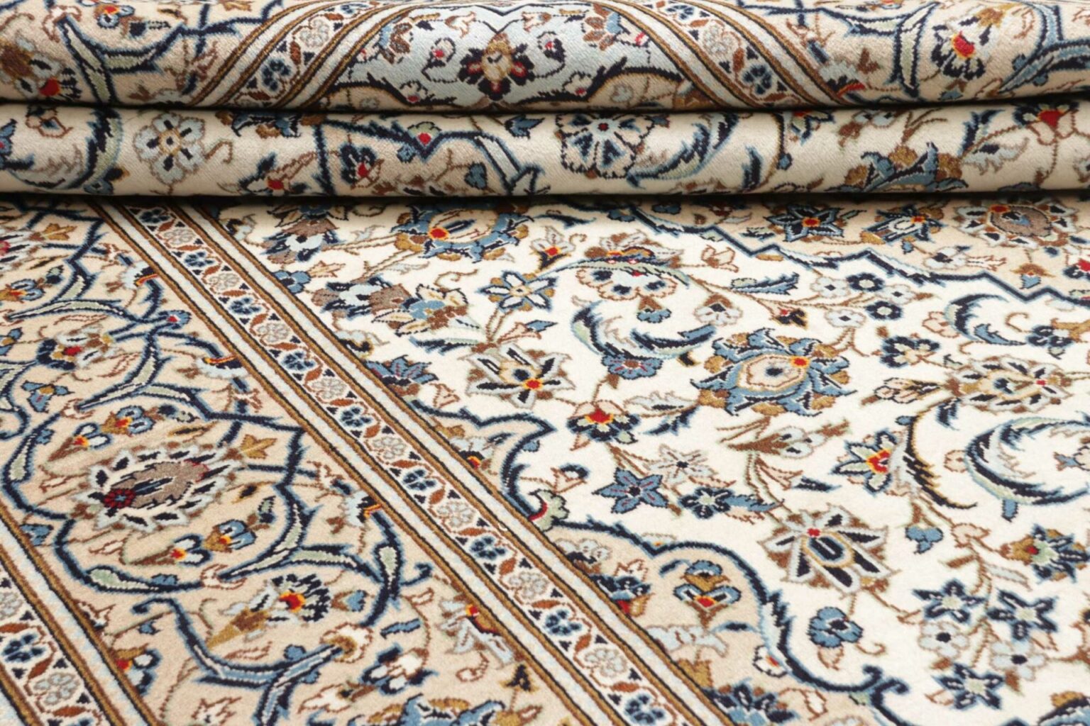 Hand-Knotted Wool Kashan Persian Rug, 203 × 296 cm – view 11