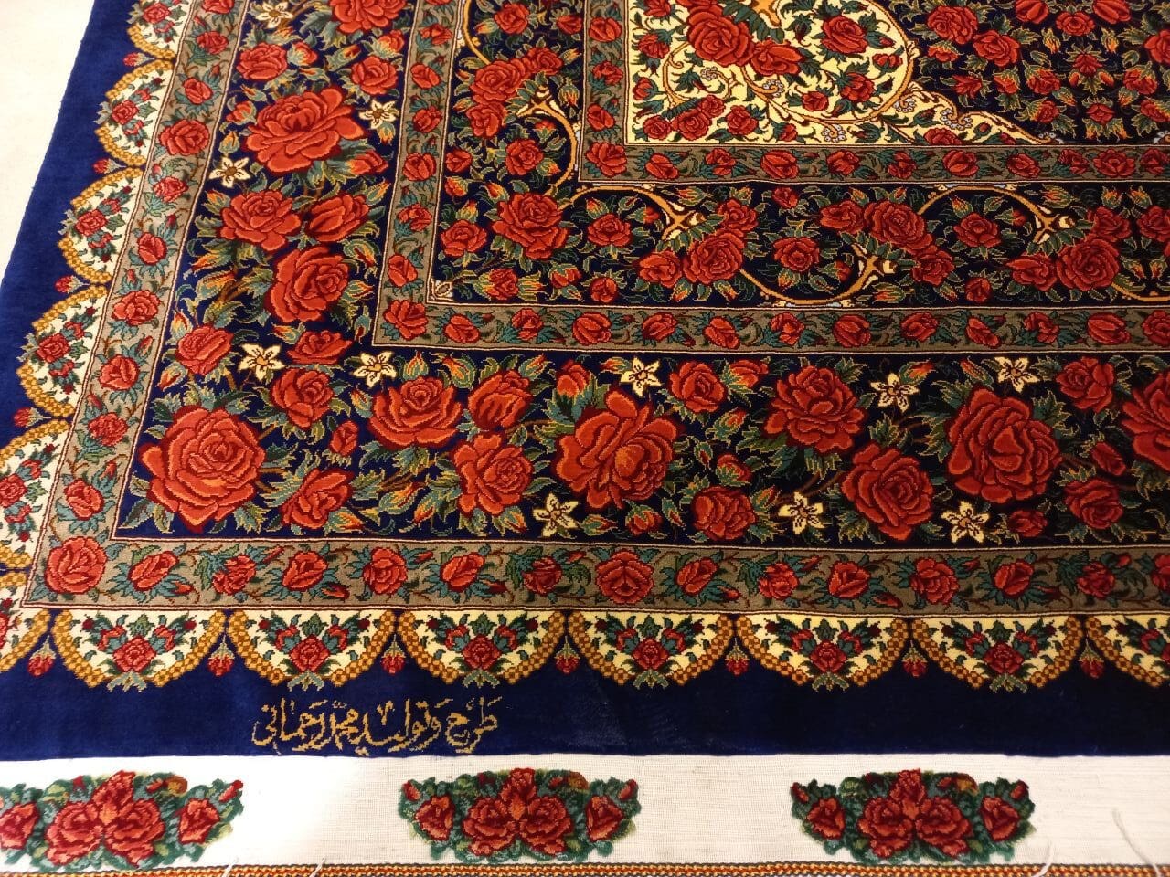 Rahmani Rose Carpet rug