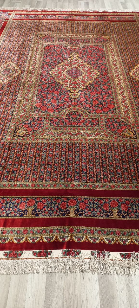 Rahmani Rose Carpet rug
