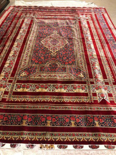 Rahmani Rose Carpet rug