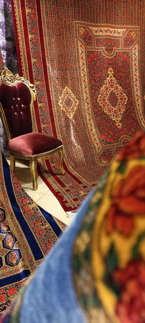 Rahmani Rose Carpet rug