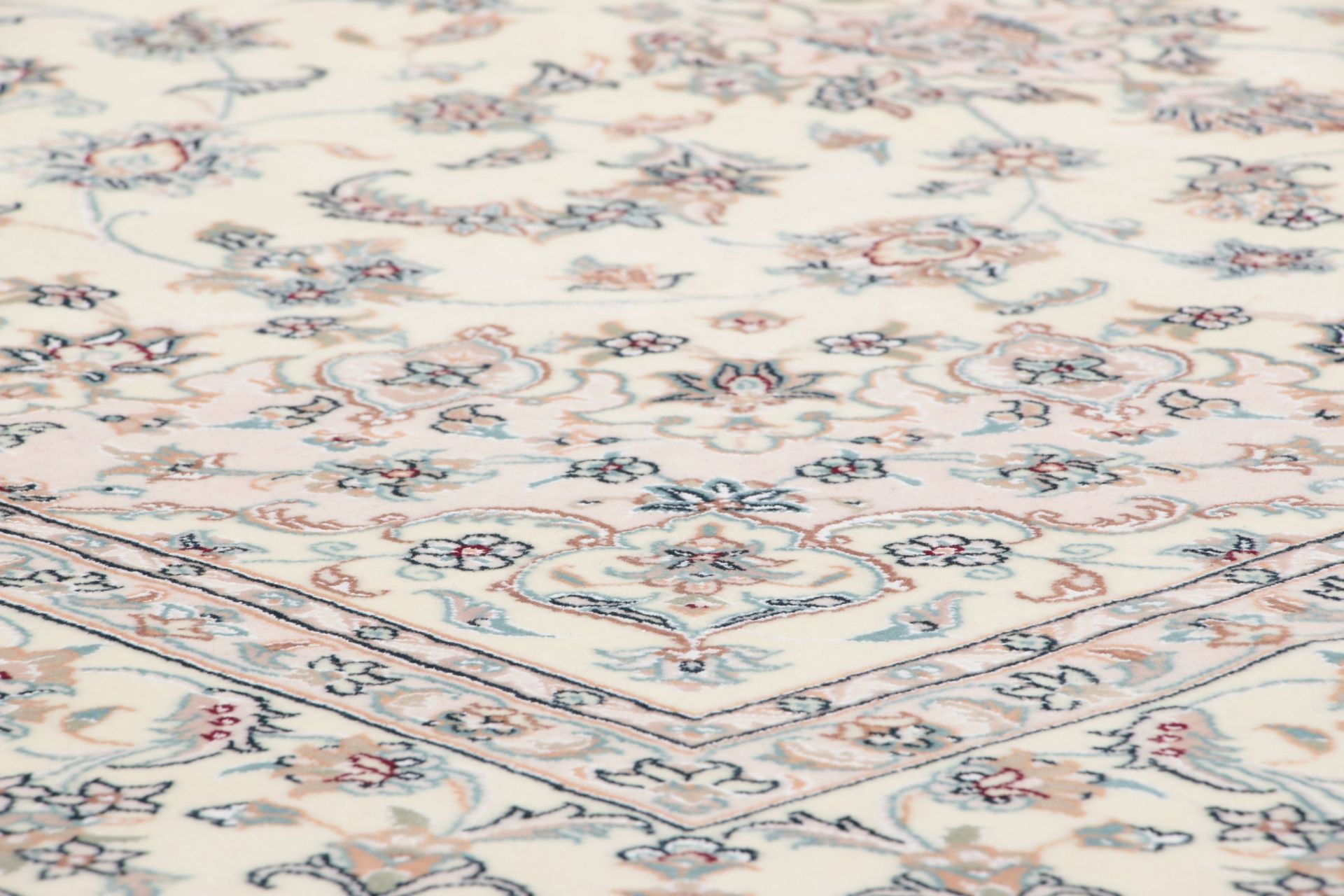 perserteppich-isfahan-204-x-312-cm-schurwolle-seide-handgeknupft-3 Isfahan Persian Rug 204 × 312 cm, Wool & Silk, hand-knotted