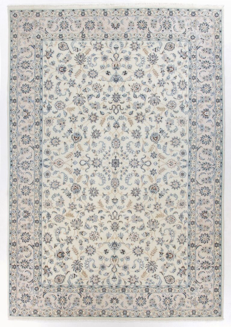 Isfahan Persian Rug — hand-knotted, 198 × 290 cm, Wool & Silk
