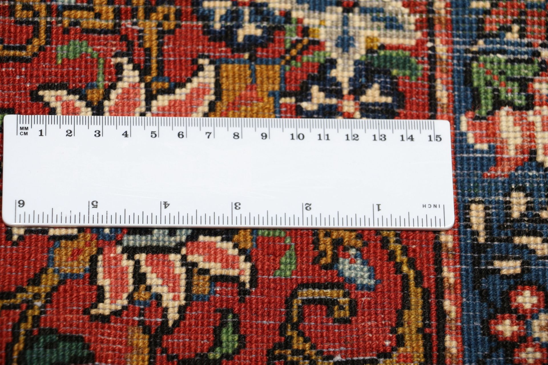 Bakhtiari Persian Rug — hand-knotted, 202 × 300 cm, Wool