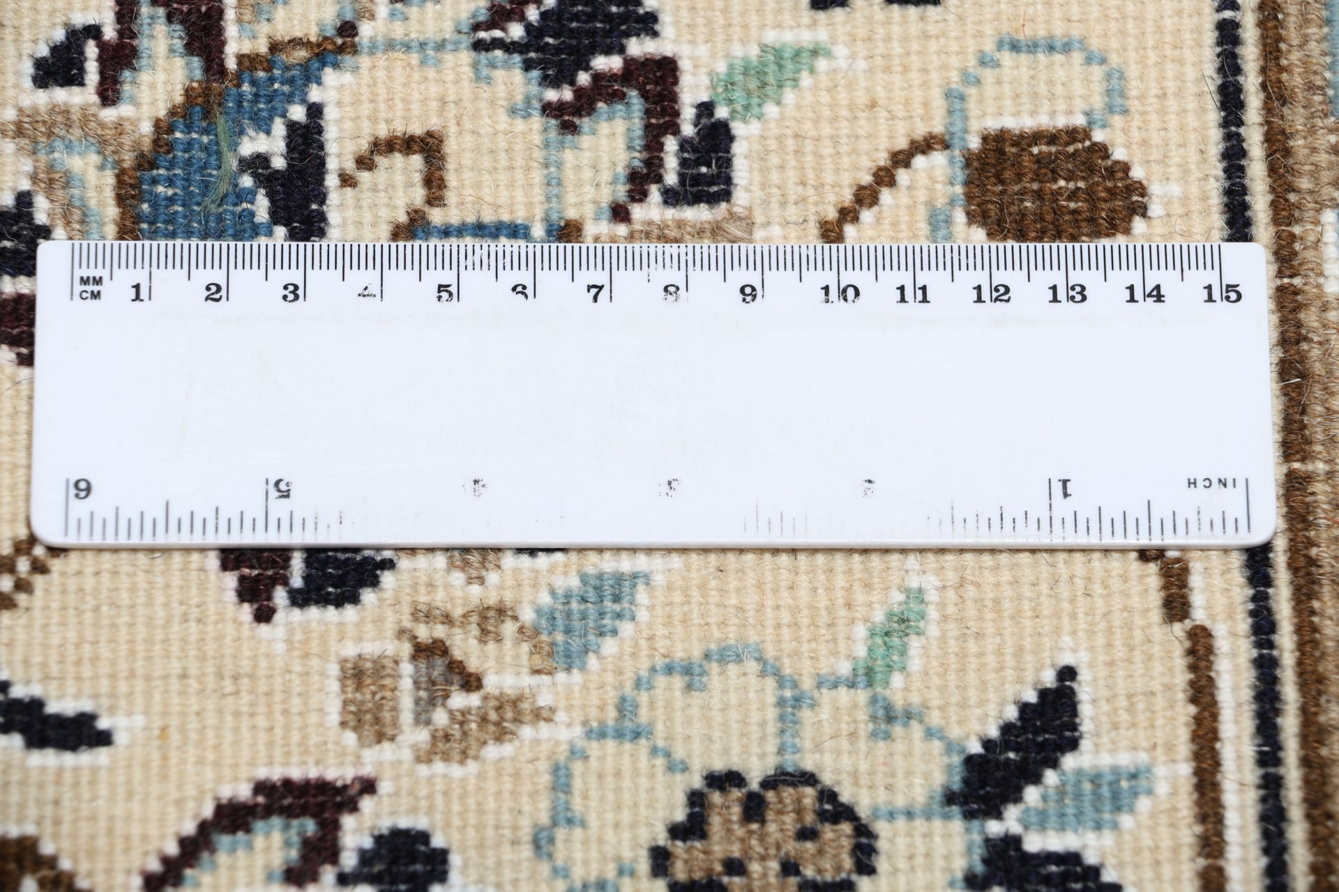 Nain Persian Rug — hand-knotted, 193 × 300 cm, Wool