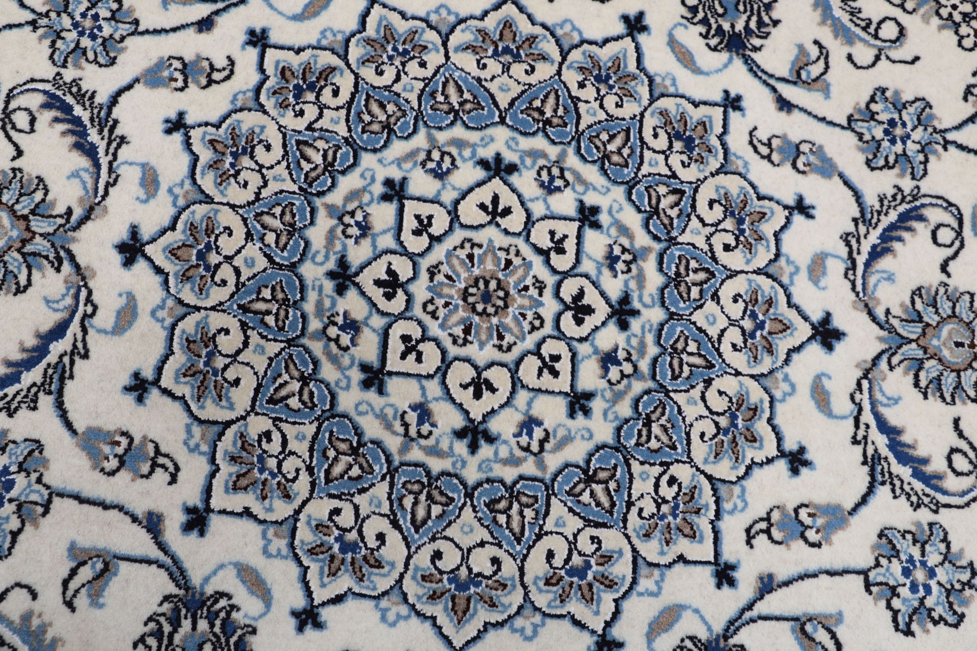 Hand-Knotted Wool Nain Persian Rug, 200 × 293 cm