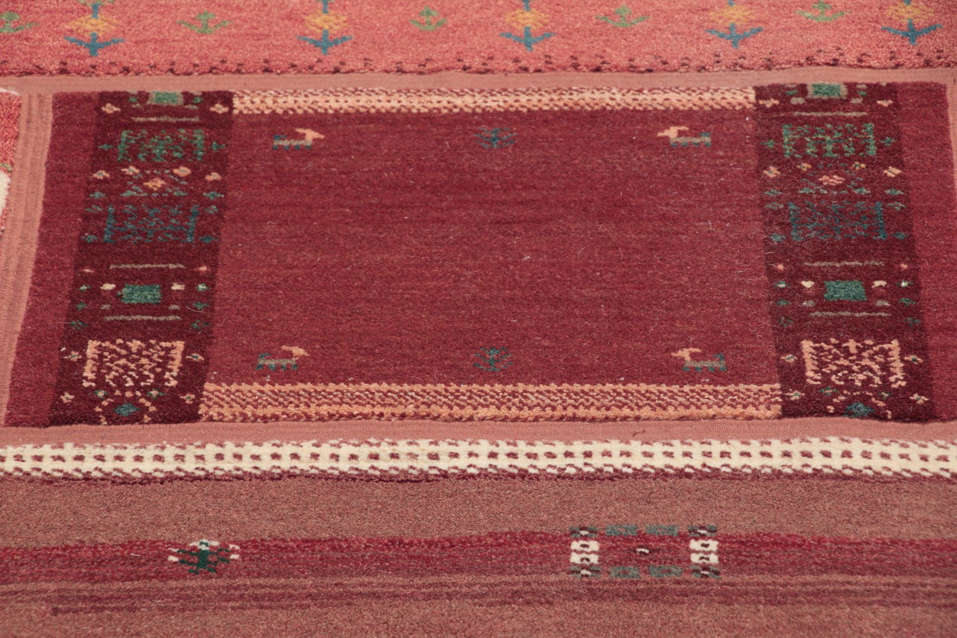 Persian Rug 223 × 319 cm, Wool, hand-knotted