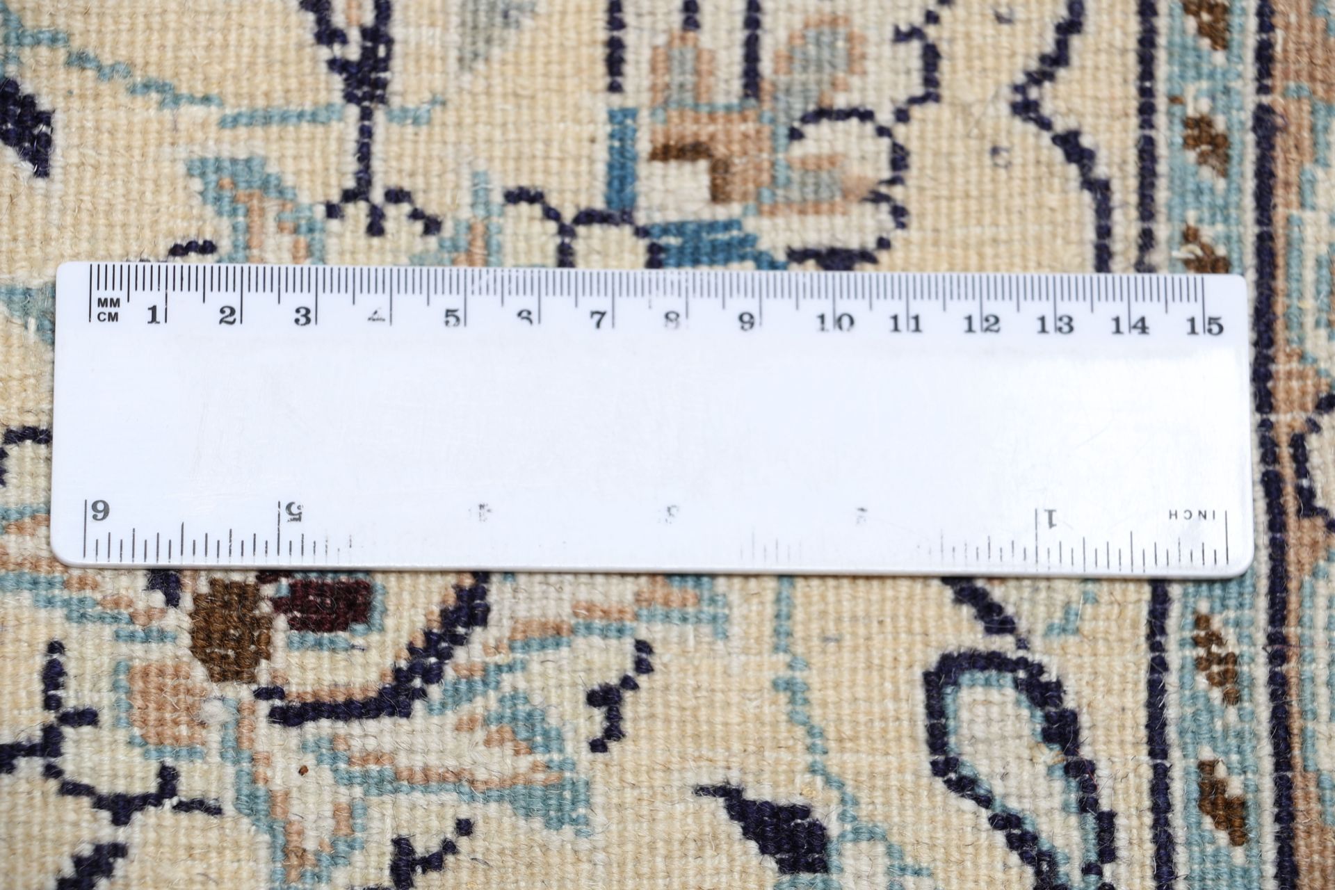 Nain Persian Rug — hand-knotted, 196 × 306 cm, Wool