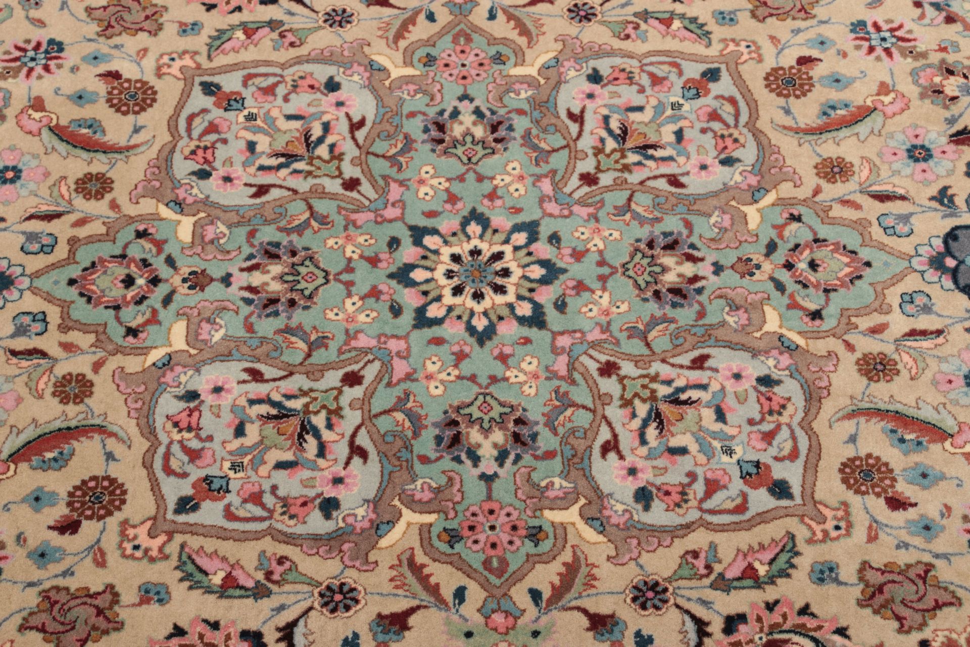 Tabriz Persian Rug — hand-knotted, 210 × 310 cm, Wool
