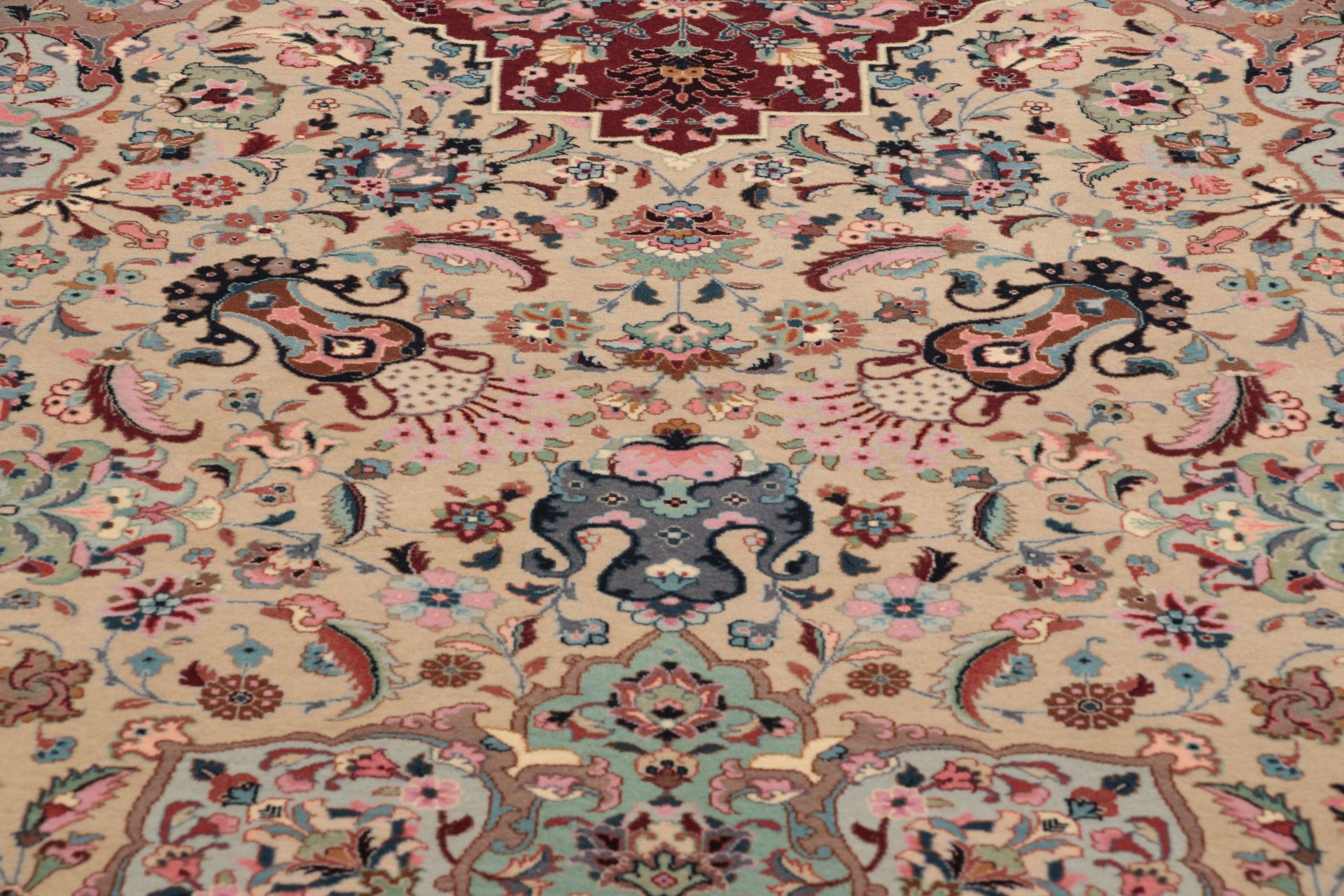 Tabriz Persian Rug — hand-knotted, 210 × 310 cm, Wool