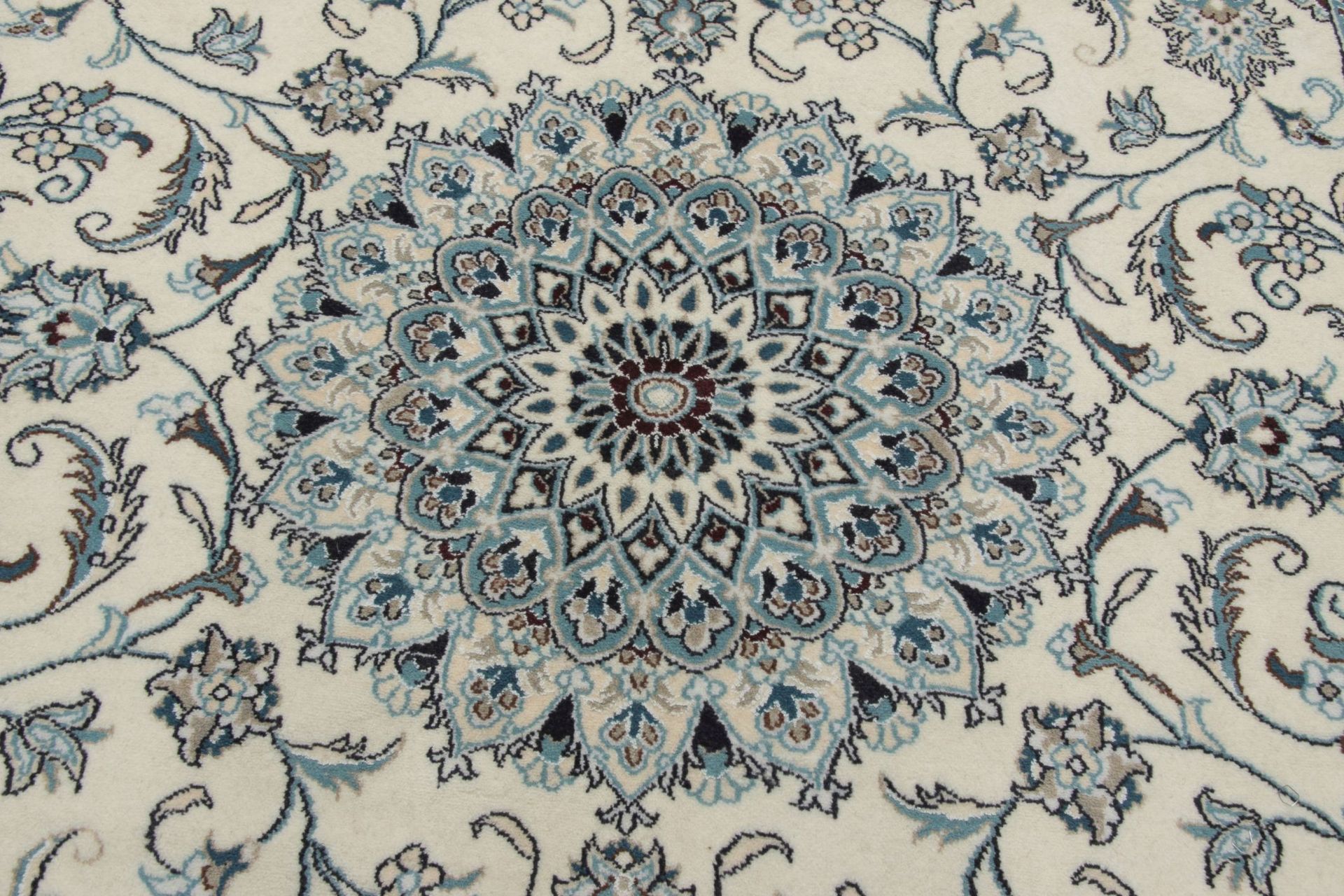 Hand-Knotted Wool Nain Persian Rug, 195 × 300 cm