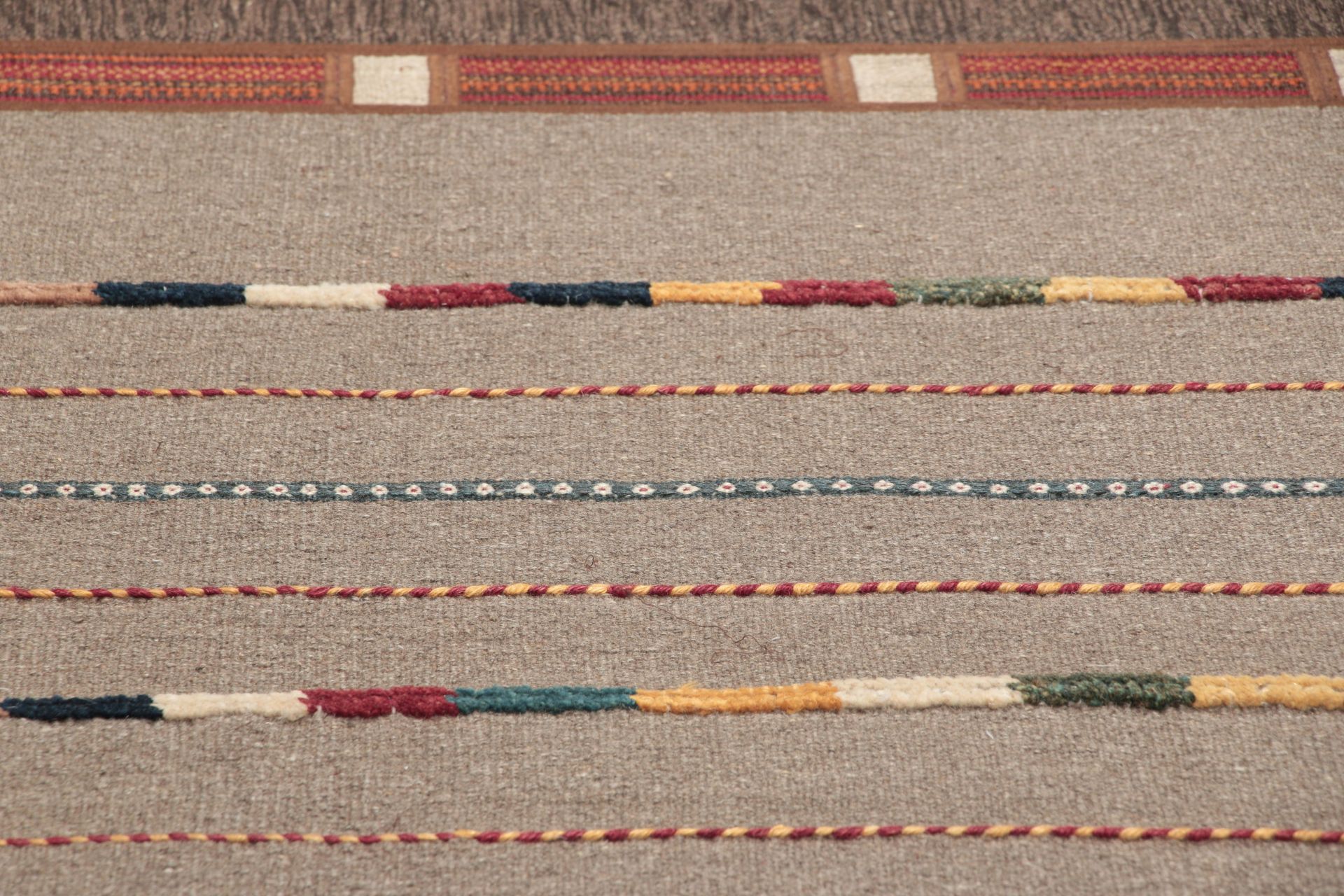 Hand-Woven Wool Kilim Persian Rug, 202 × 301 cm