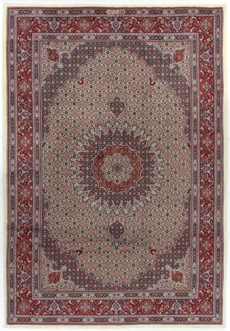Moud Persian Rug 208 × 303 cm, Wool, hand-knotted