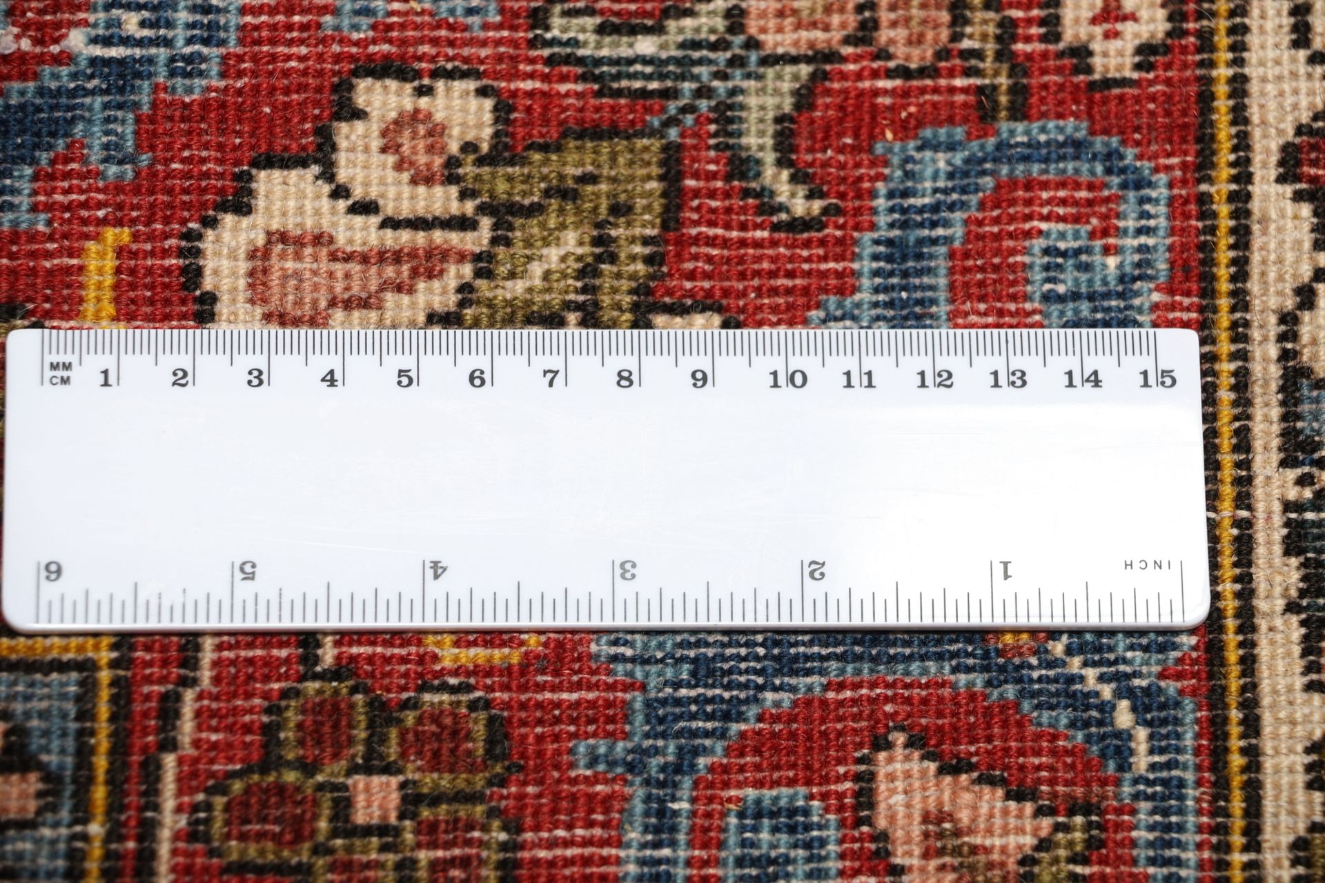 Bakhtiari Persian Rug — hand-knotted, 210 × 305 cm, Wool