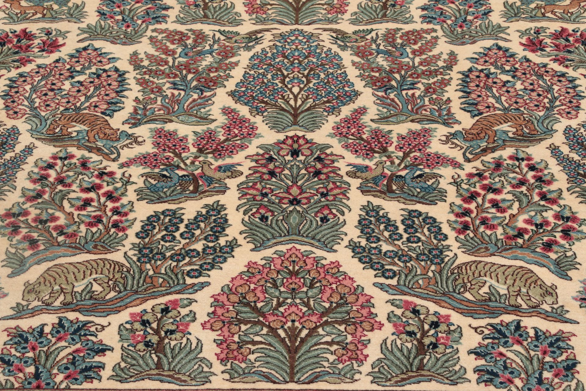 Hand-Knotted Wool Sarouk Persian Rug, 202 × 306 cm