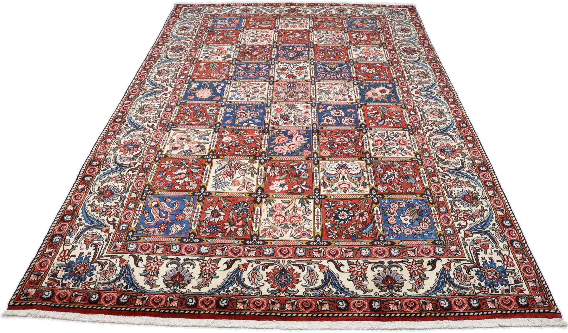 Hand-Knotted Wool Bakhtiari Persian Rug, 205 × 302 cm