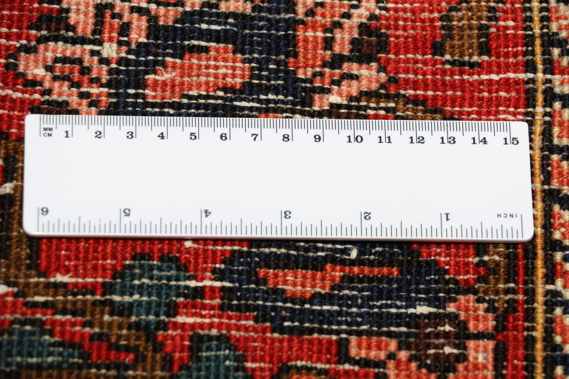 Hand-Knotted Wool Bakhtiari Persian Rug, 215 × 310 cm